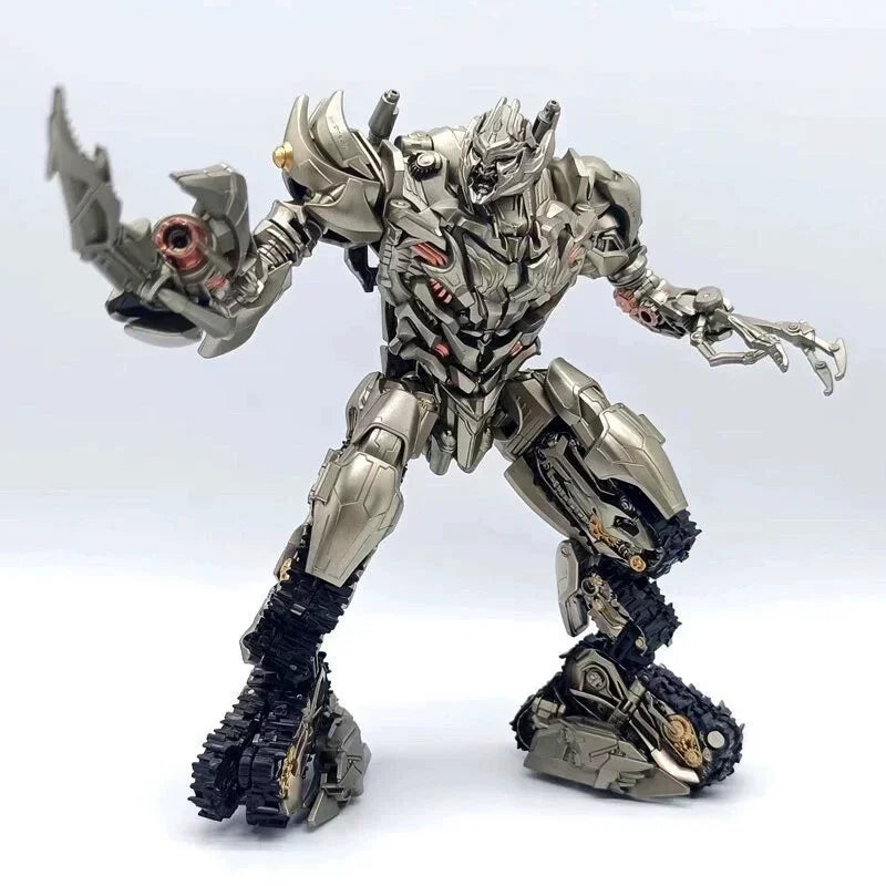 20cm SS13 Decepticons Old Leader Transforming Robot Toy Premium Painted Tank Megatron Action Figure Desktop Ornament Boys Gift