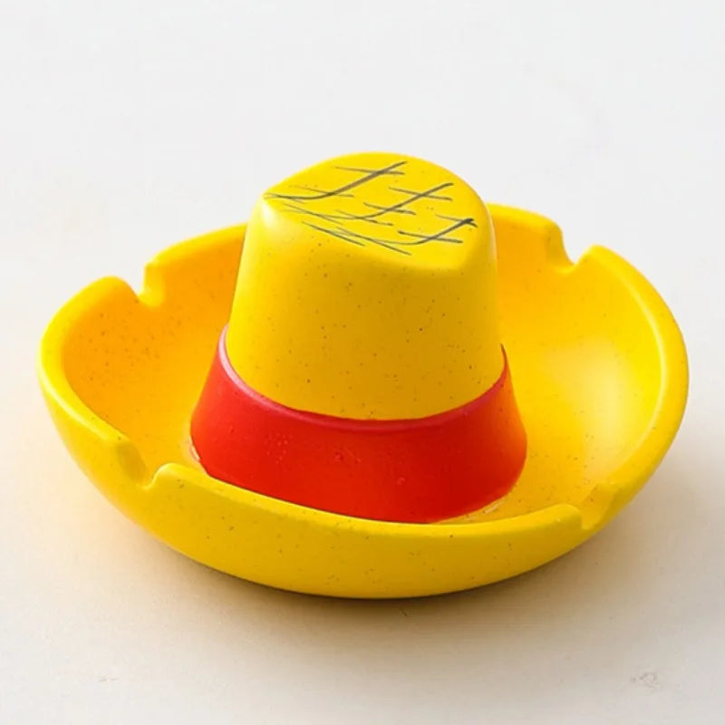 Creative cute One Piece Straw Hat Ceramic Ashtray Office Desktop Home Gaming Ashtray Personalized Gift for Boyfriend Decoratives