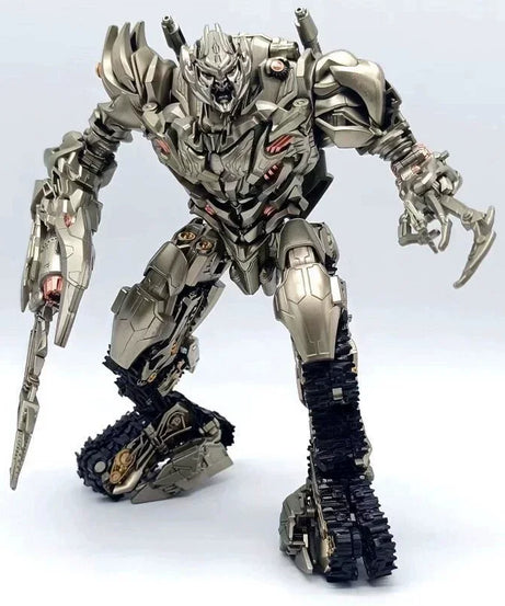 20cm SS13 Decepticons Old Leader Transforming Robot Toy Premium Painted Tank Megatron Action Figure Desktop Ornament Boys Gift