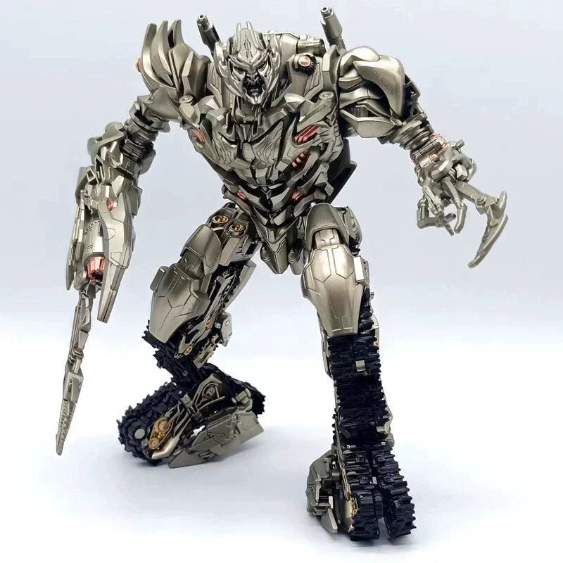 20cm SS13 Decepticons Old Leader Transforming Robot Toy Premium Painted Tank Megatron Action Figure Desktop Ornament Boys Gift