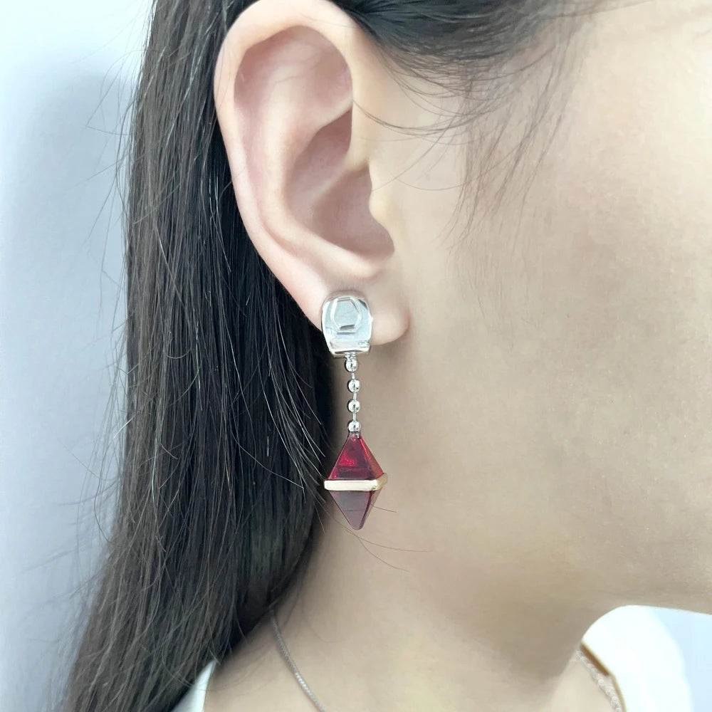 Anime HUNTER×HUNTER Kurapika Ear Clip No Piercing Eardrop Red Zircon Pendant Unisex Gothic Earrings Cosplay Accessories Prop