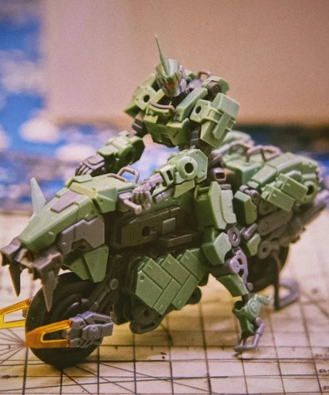 Number 57 1/24 Armored Puppet Hunting Fang Action Figures Assembly Model Kit Transforming Mecha Toy Desktop Ornament Boy Gift