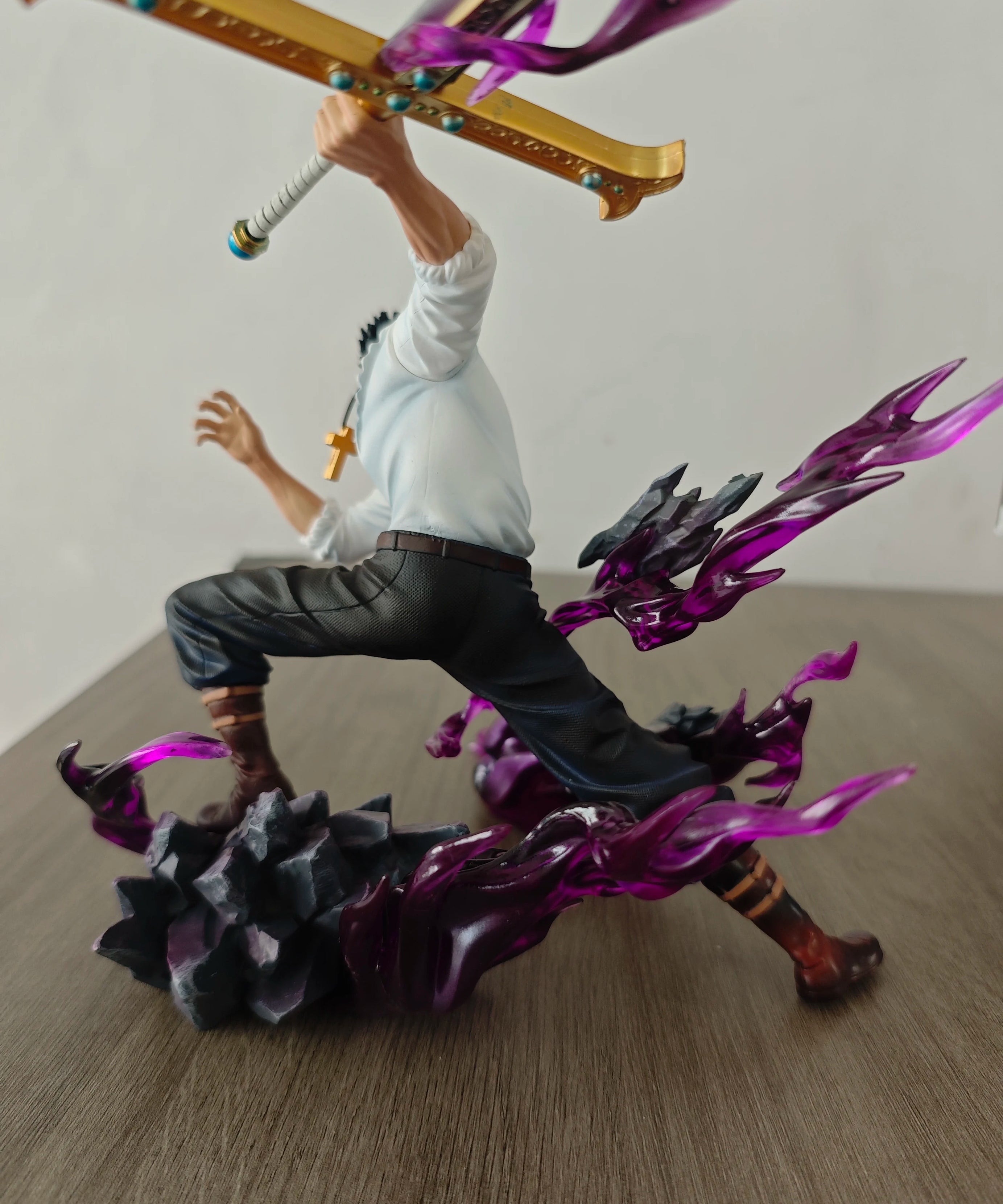 23cm One Piece Dracule Mihawk Figures Mi Hawk Anime Figure Action Figure Pvc Model Statue Collection Decoration Toys Gift Doll