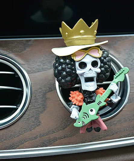 One Piece Car Air Outlet Perfume Clip Model Ornaments Luffy Captain Zoro Action Figures Auto Air Conditioning Port Decor