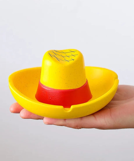 Creative cute One Piece Straw Hat Ceramic Ashtray Office Desktop Home Gaming Ashtray Personalized Gift for Boyfriend Decoratives