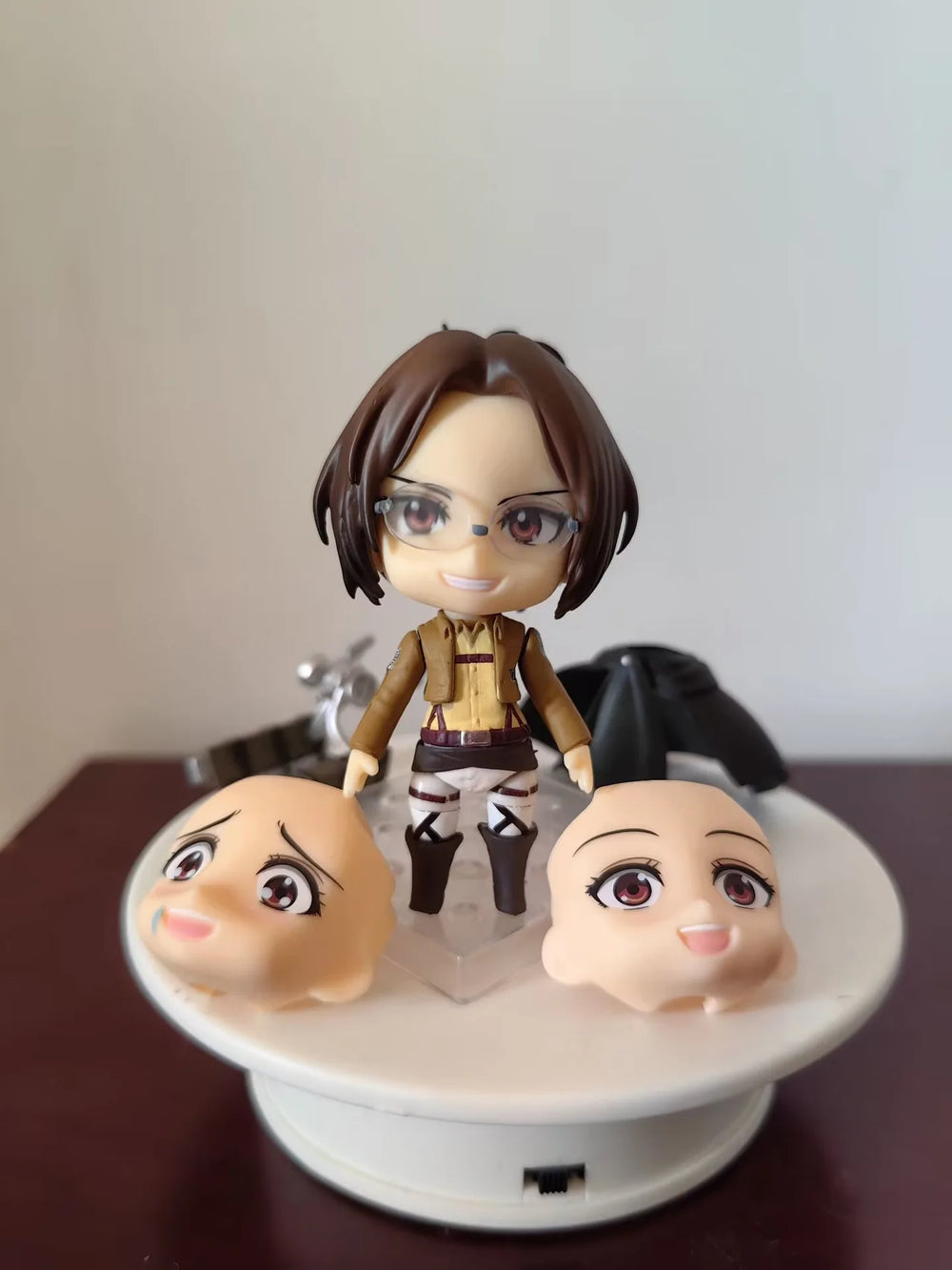 Attack on Titan Erwin & Hange Mini Action Figures — 10cm Set 6