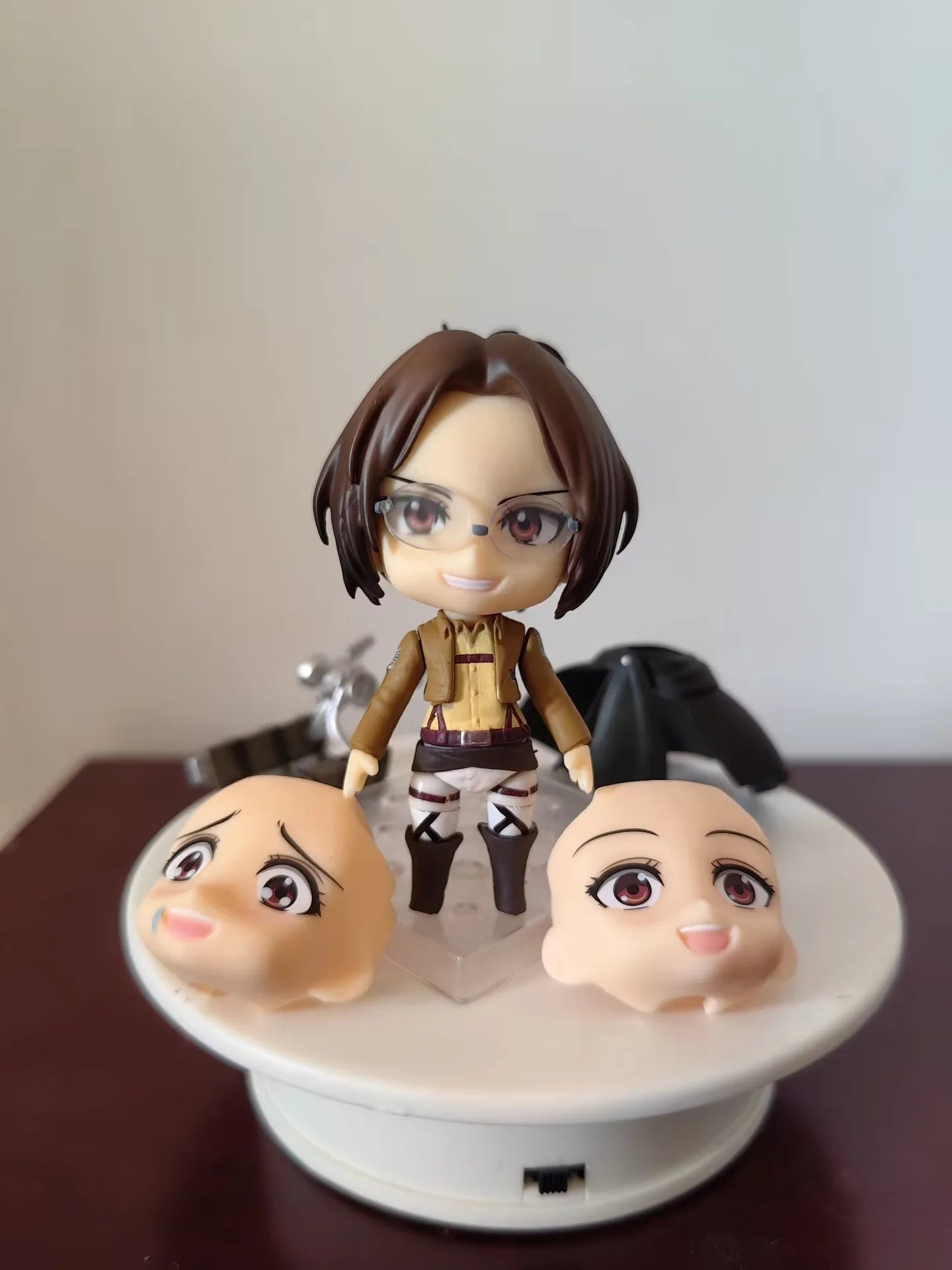 10cm Attack on Titan Erwin Smith Hange Zoe  Anime Action Figure Toys Doll Collection Christmas Gift